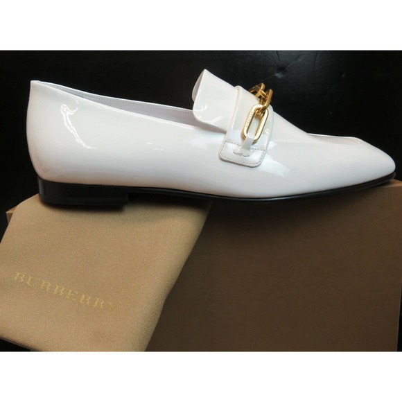 NIB BURBERRY CHILLCOT WHITE PATENT LEATHER GOLD CHAIN LOGO FLATS LOAFERS 40.5 - Picture 8 of 12